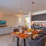 Villa Aethrion &