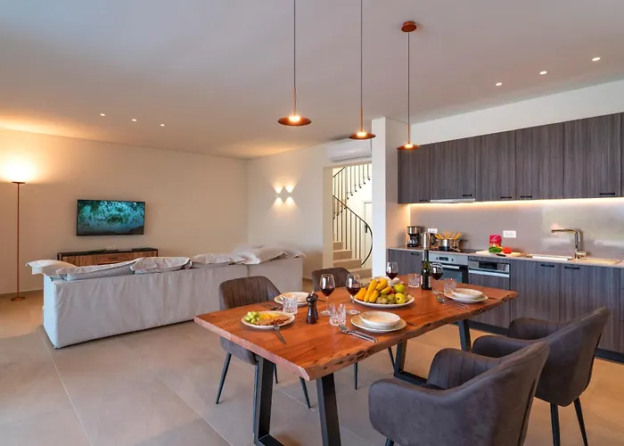 Villa Aethrion &
