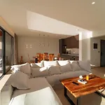 Villa Aethrion &