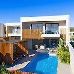 Villa Aethrion &