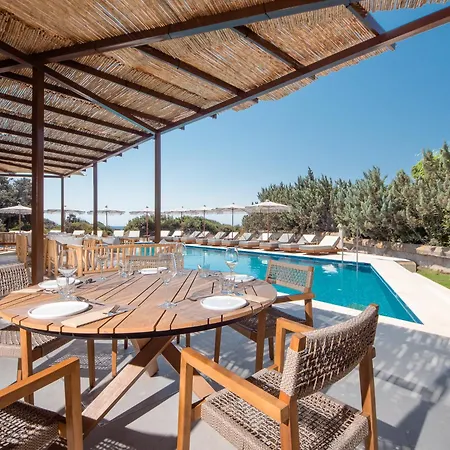 Villa Aethrion & *