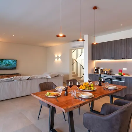 Villa Aethrion &